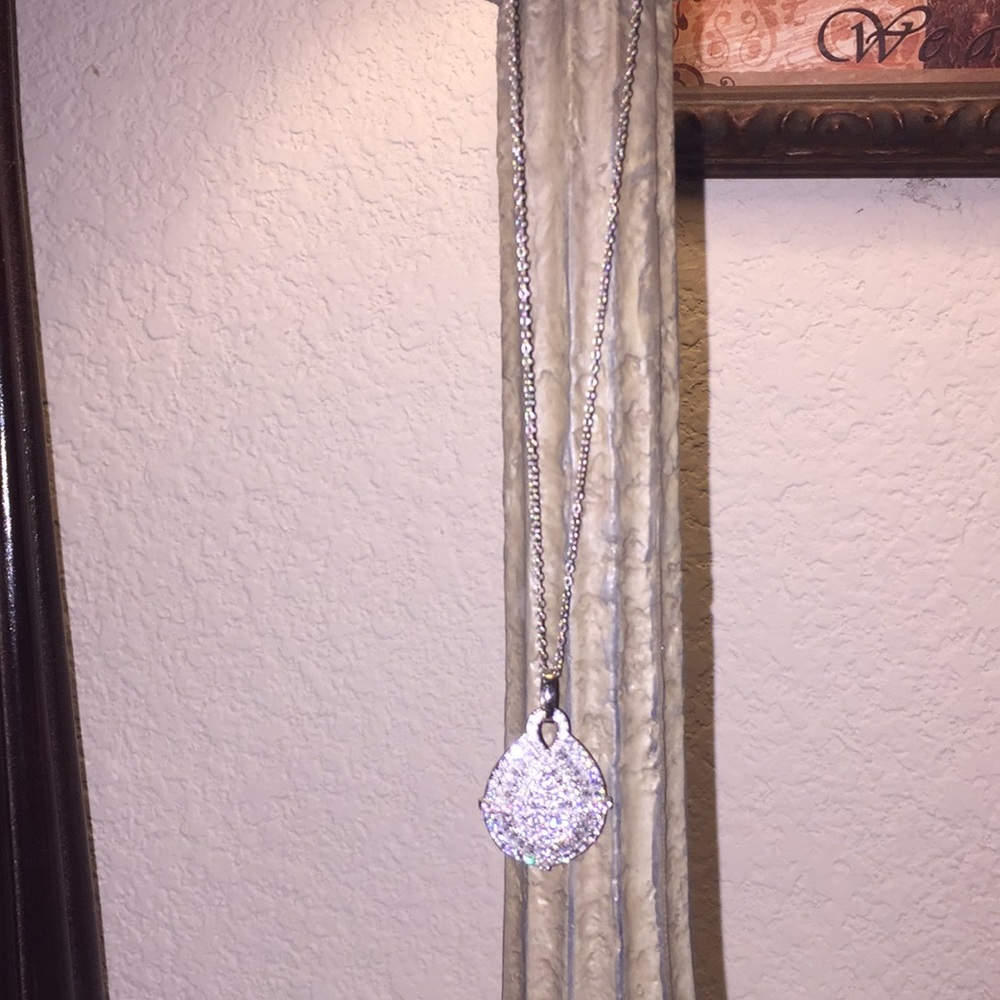 Beautiful white diamond simulate pendant  & chain